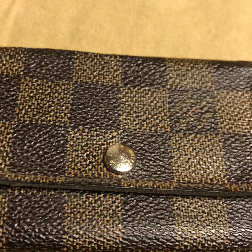 Louis Vuitton Key Case - Picture 3 of 8